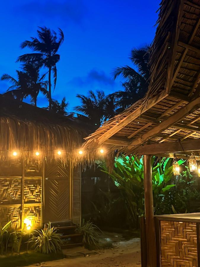 Siargao Tropic Hostel General Luna  Exteriör bild