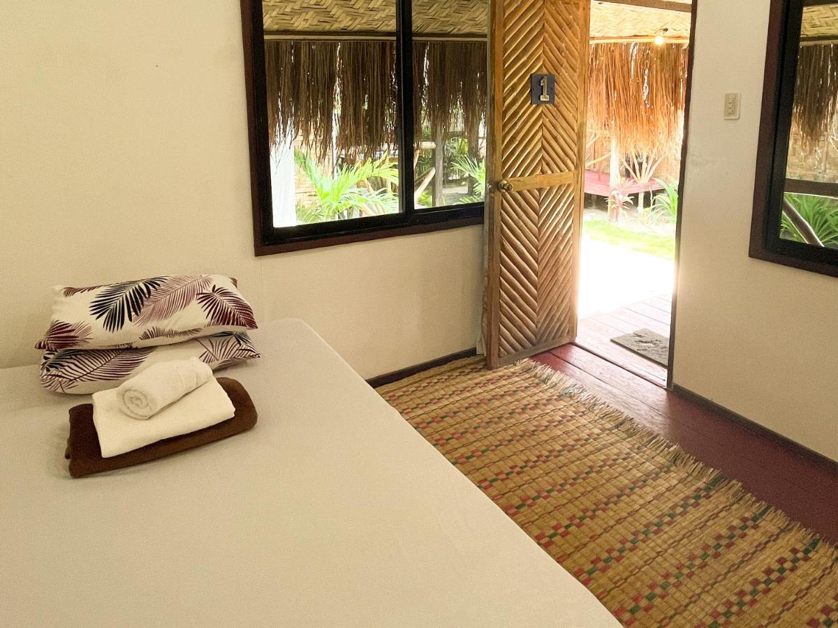 Siargao Tropic Hostel General Luna  Exteriör bild